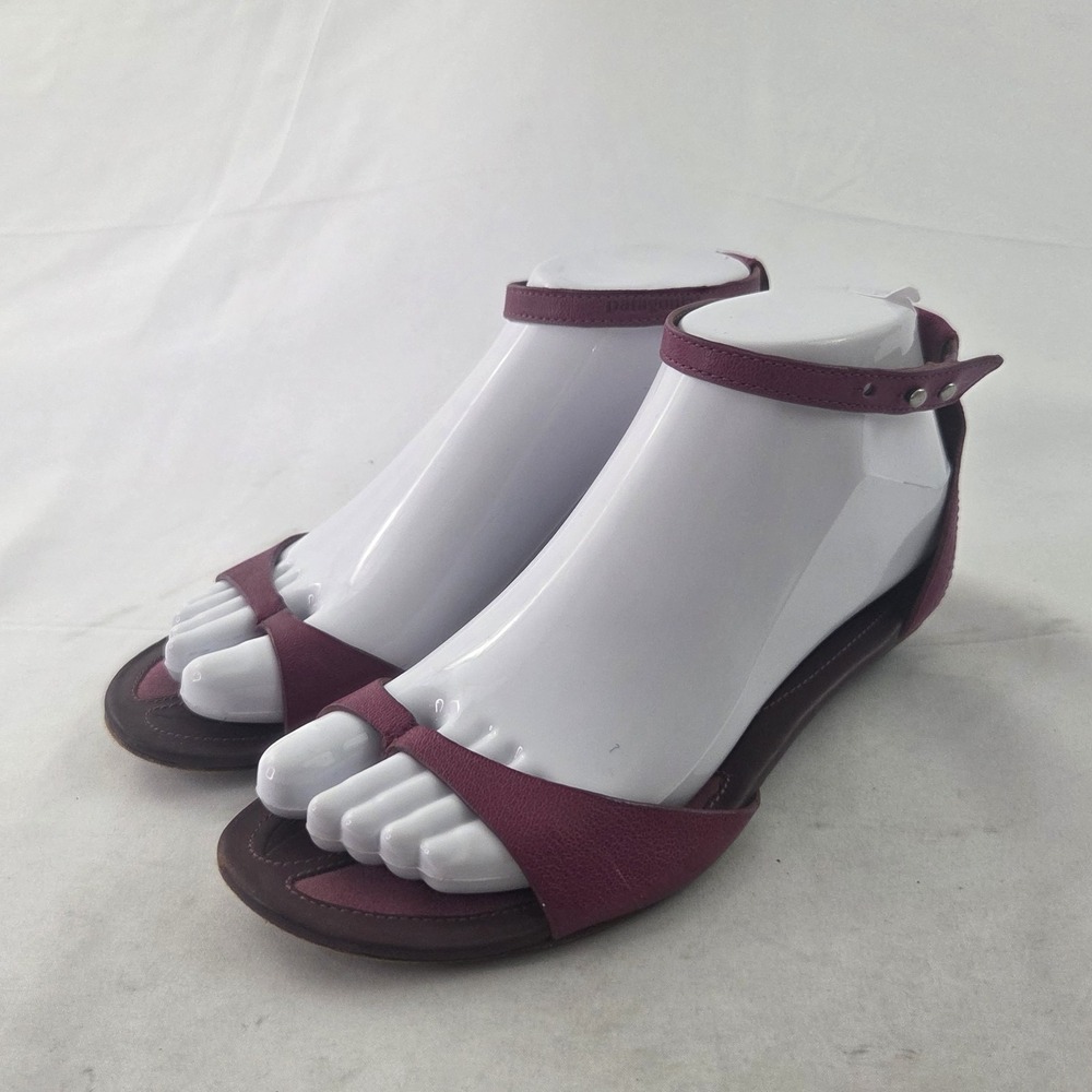 Patagonia Bandha Strap Sandals Womens 5 Vivid Violet Leather Ankle Strap Casual